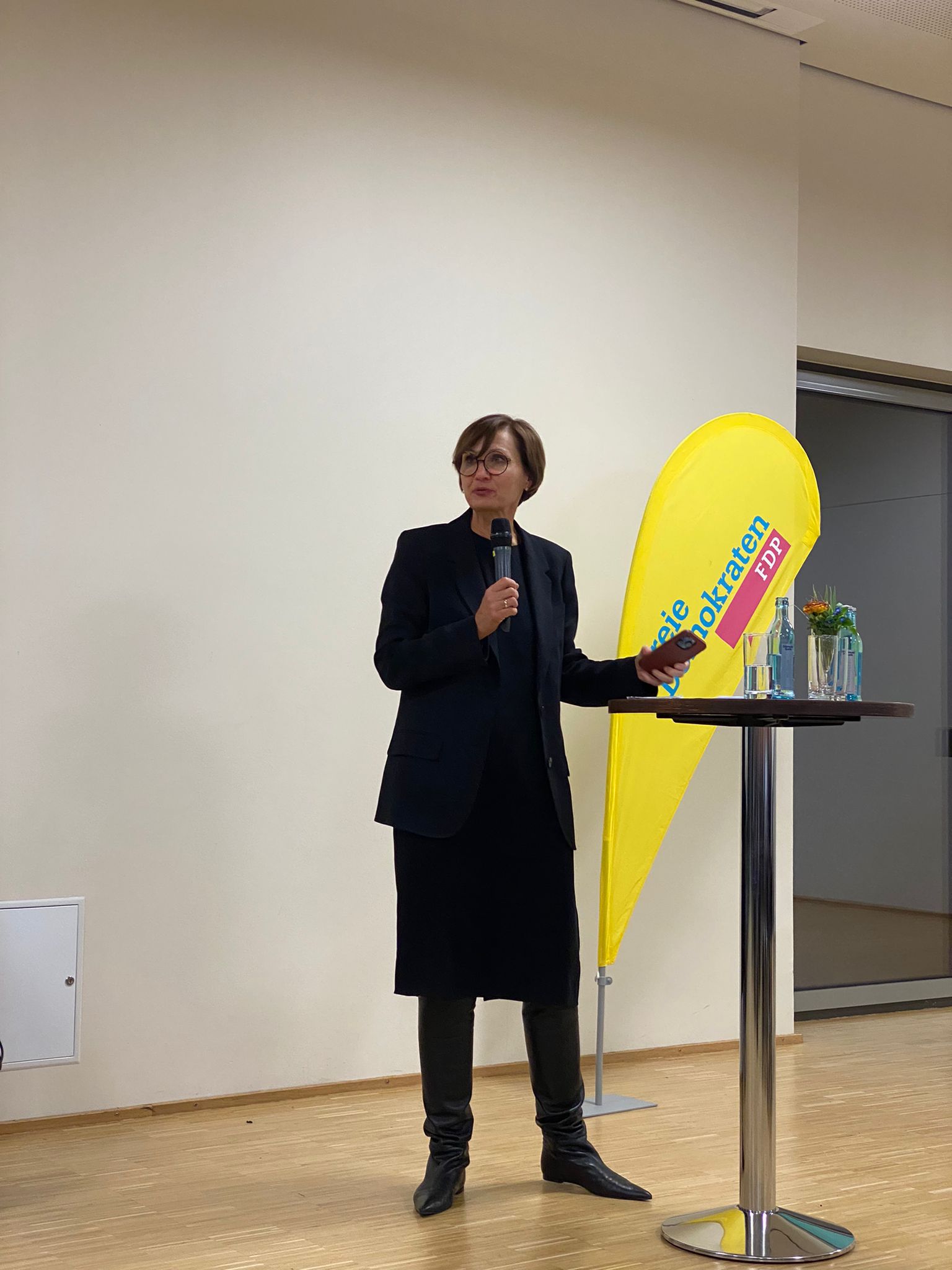 Bundesministerin und FDP Hessen-Vorsitzende Stark-Watzinger hielt einen lebendingen Vortrag